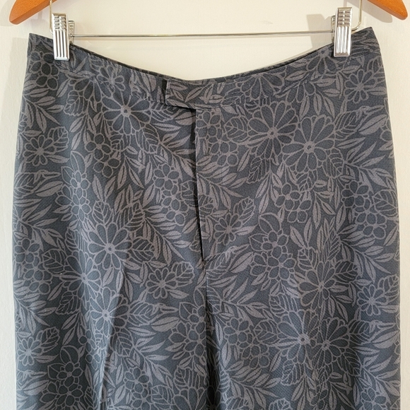 VTG TOMMY BAHAMA Gray Floral 100% Silk Cropped Pant Sz 12 Textured Beachy Casual - Picture 3 of 10